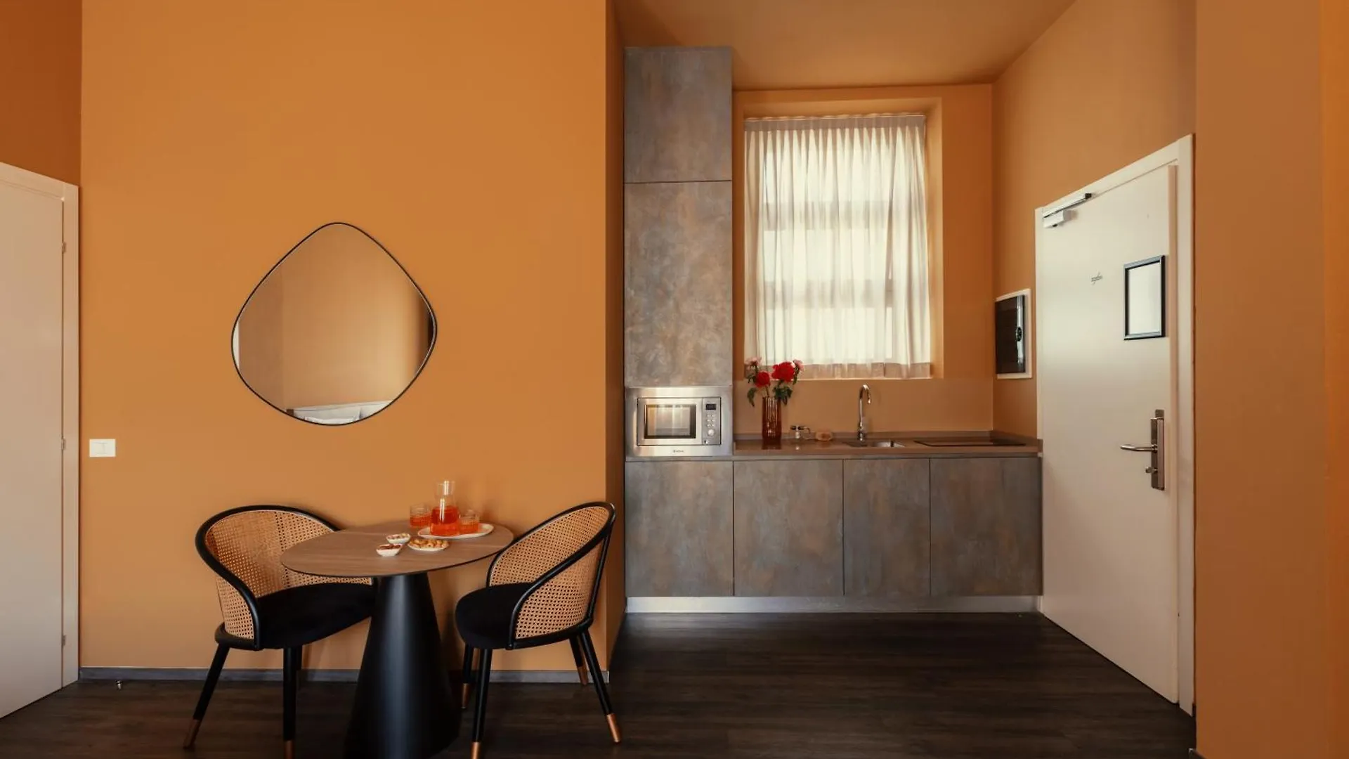 Bob W Ticinese Aparthotel Milan